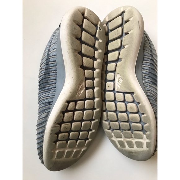 Nike Women’s Gray Roshe Two Fly Knit Running Training Sneakers Size 8 - Picture 7 of 9